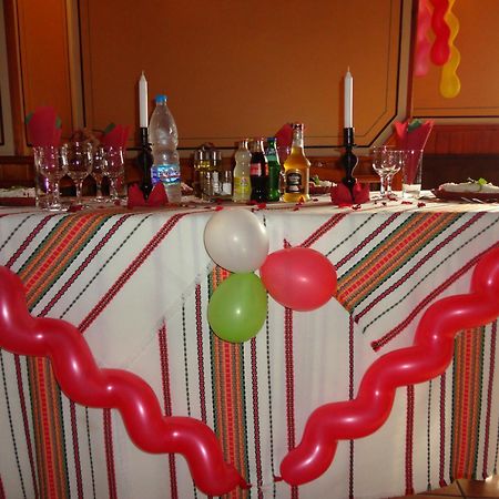 קופריבשטיצה Chuchura Family Hotel מראה חיצוני תמונה