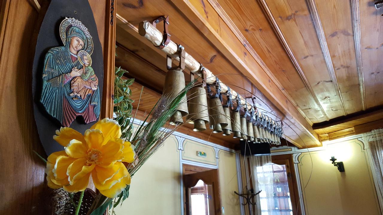 קופריבשטיצה Chuchura Family Hotel מראה חיצוני תמונה